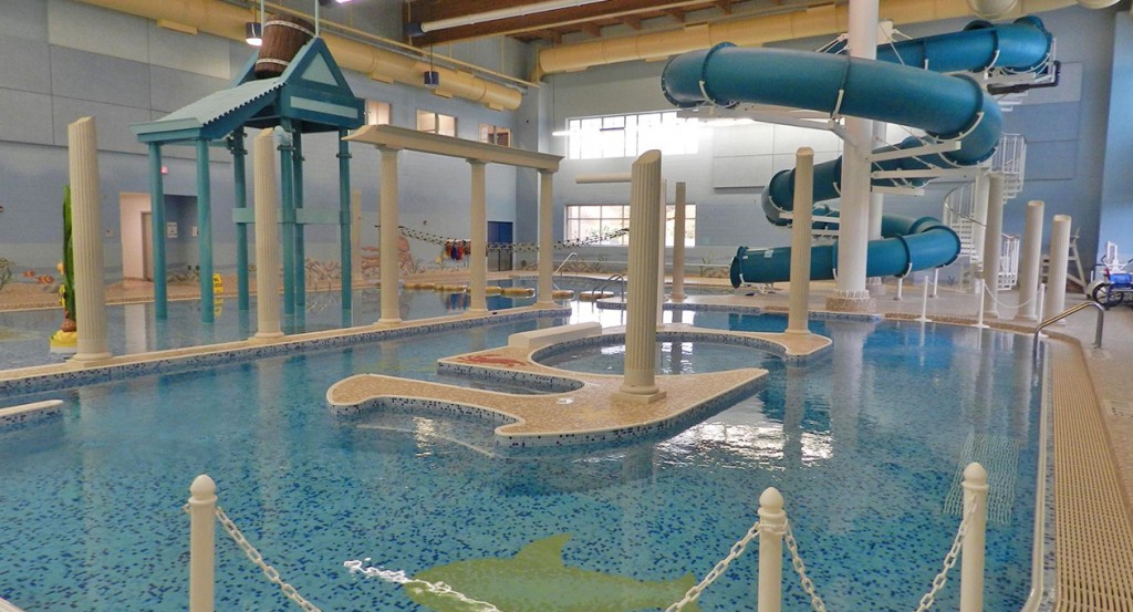 round lake aquatic center